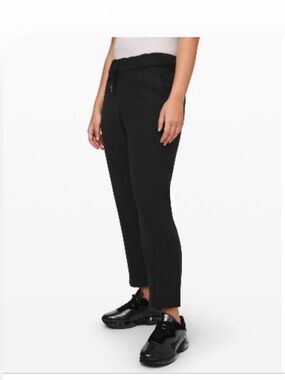 LULULEMON / 7/8 LIGHTWEIGHT TROUSERS